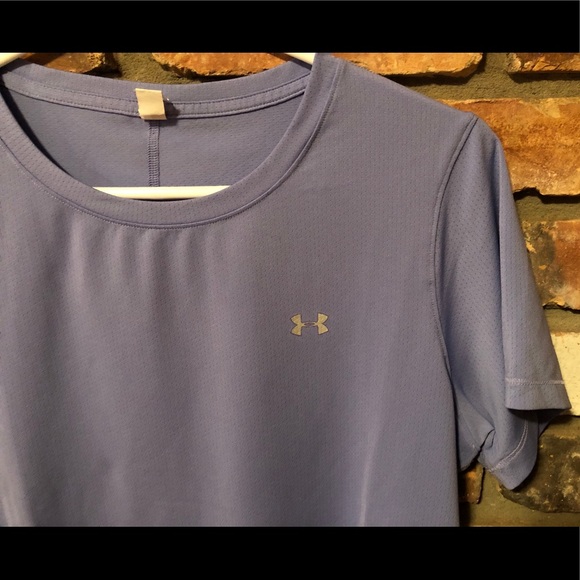 Under Armour Woman’s Athletic Gym T-Shirt - Picture 3 of 4